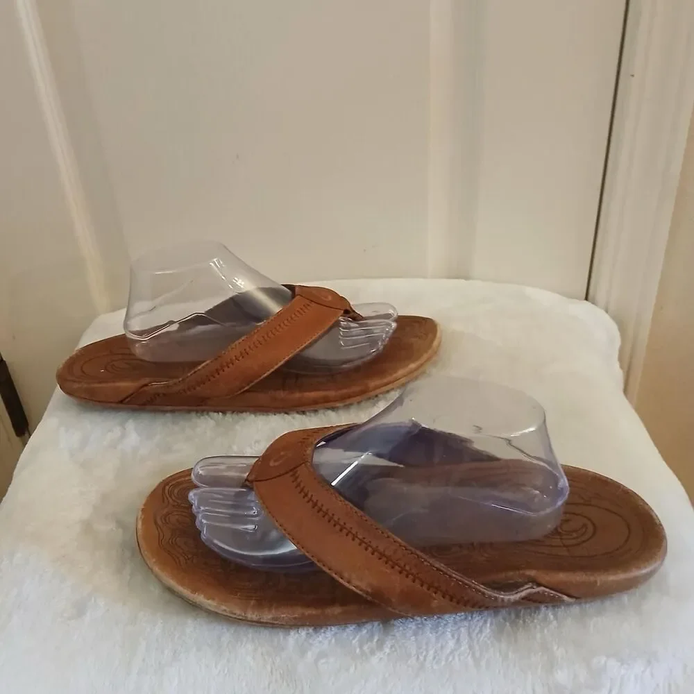 OluKai hiapo brown